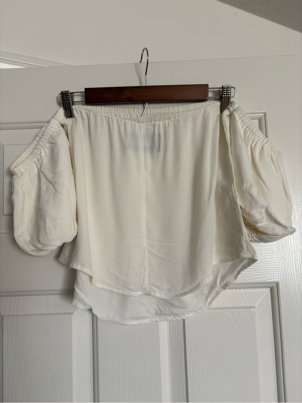 Reformation Off Shoulder Rayon White Top ✨Size Small - Picture 4 of 6